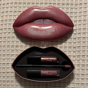 HUDA BEAUTY Lip Contour Set - Muse